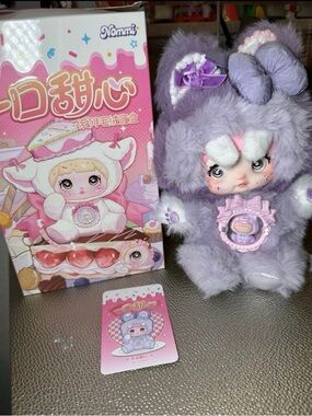 Nommi Bite of Sweetheart V7 Taro Pastry Plush Keychain